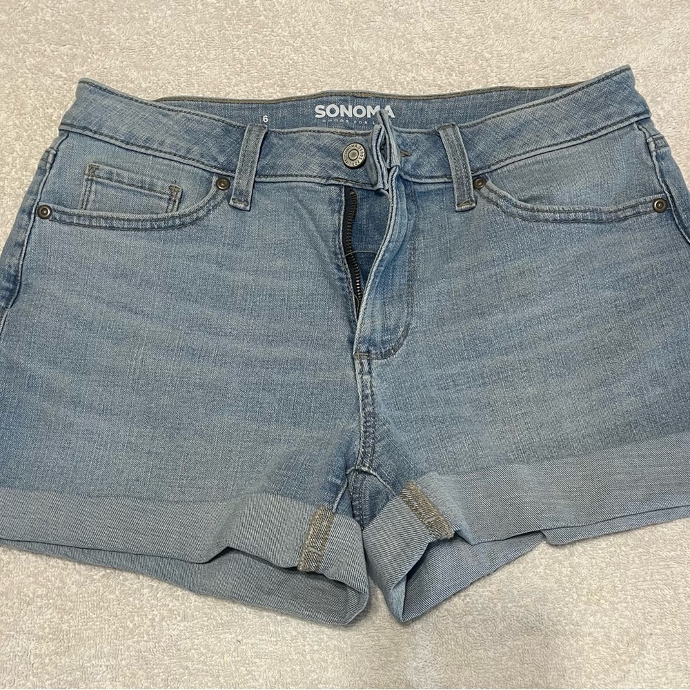 Size 6 Sonoma Light Wash Jean Shorts